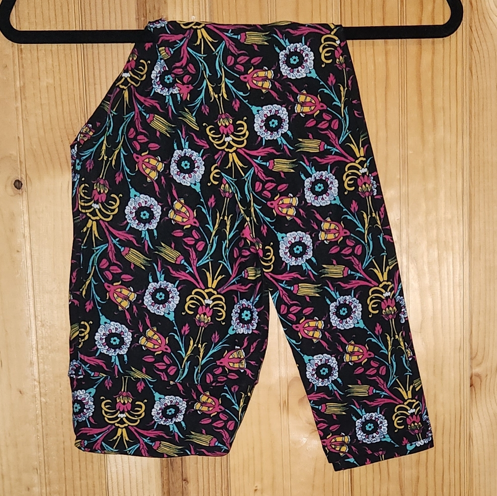 LulaRoe Leggings Ladies One Size Multi Color.